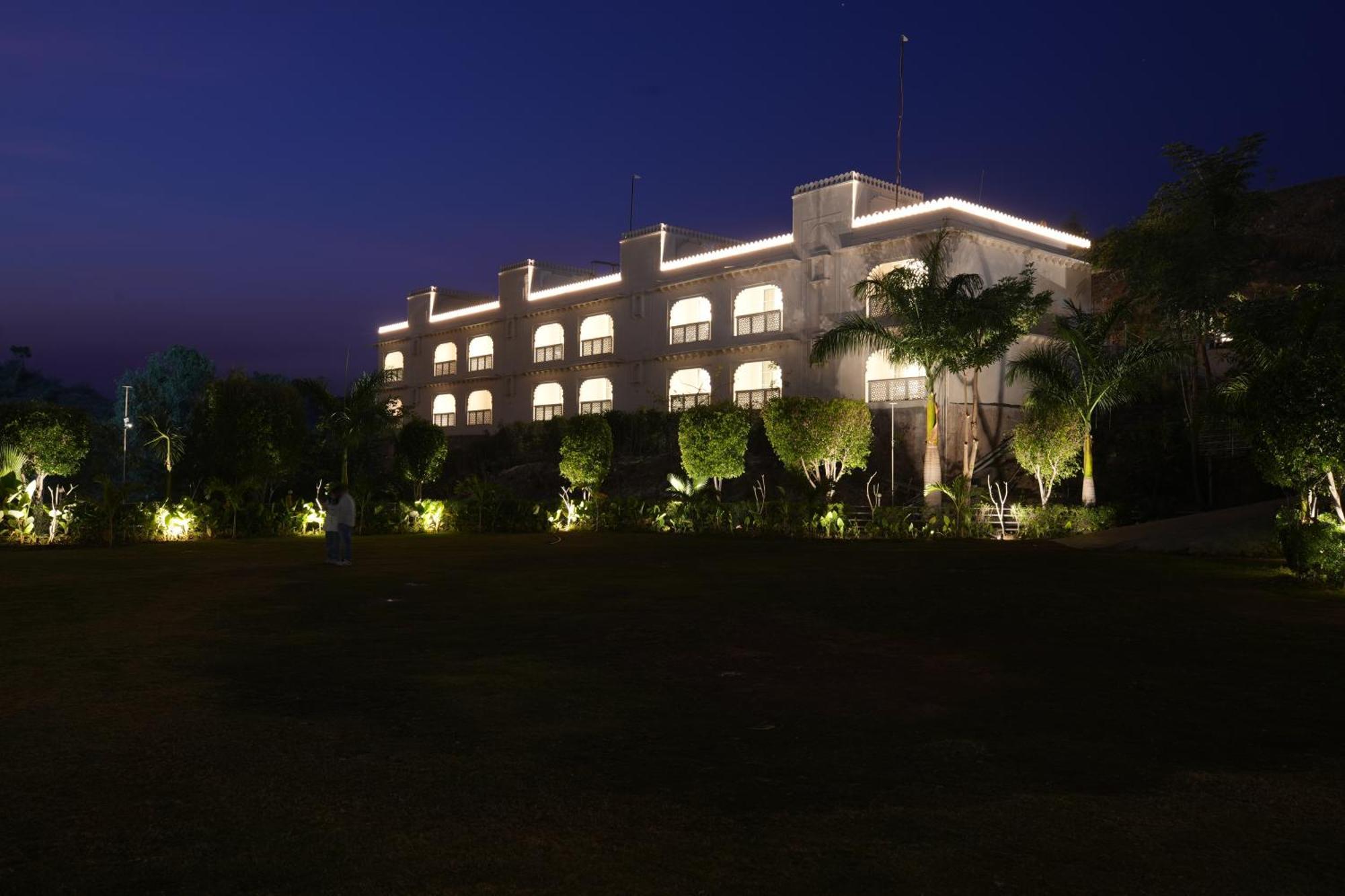 Sayaji Resorts & Spa Udaipur Exterior photo