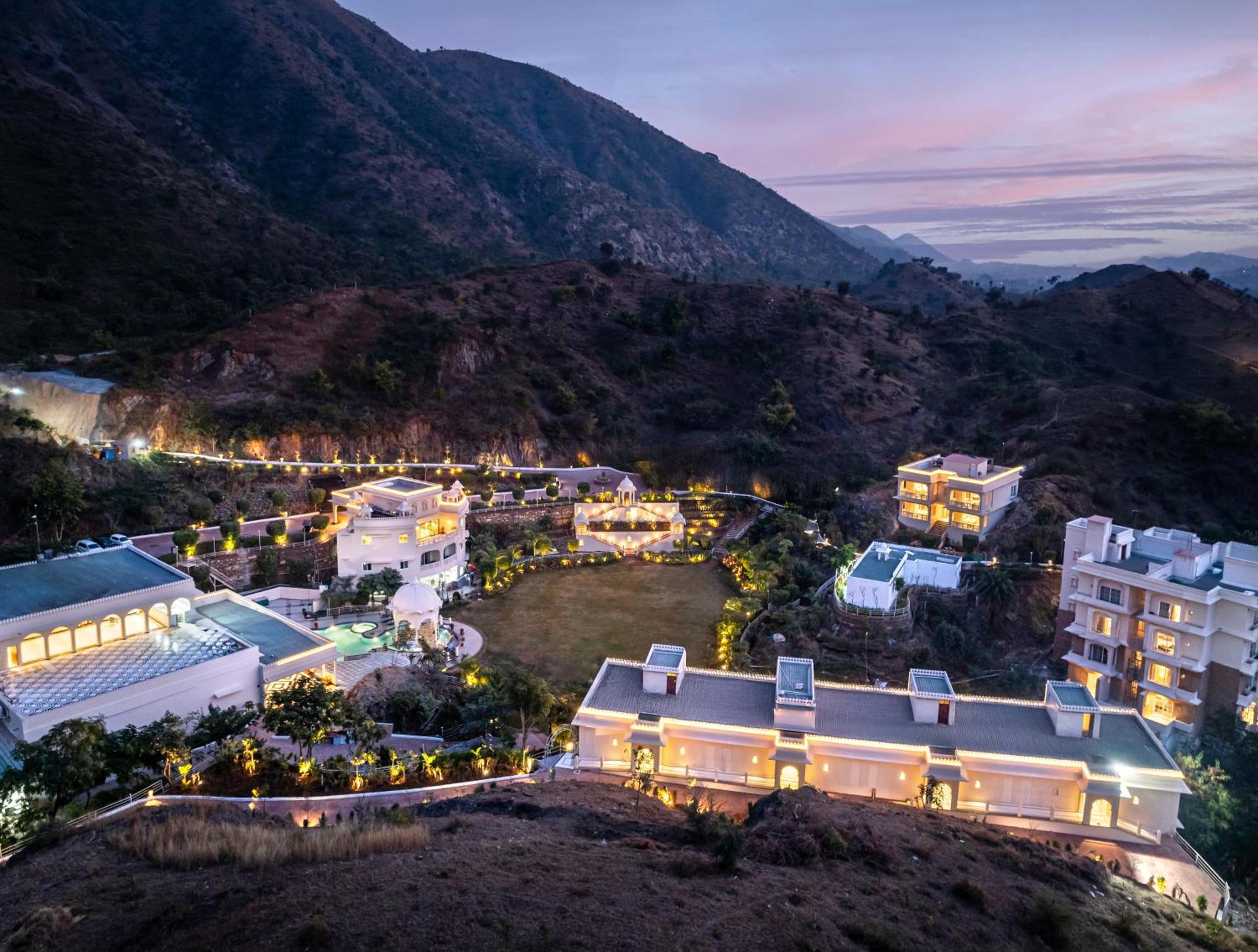 Sayaji Resorts & Spa Udaipur Exterior photo